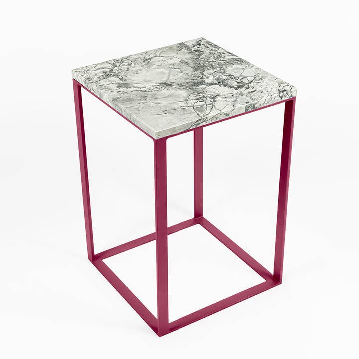 Tavolino Marcel Pedestal - Super White Calacatta - Bordeaux per la vendita all'ingrosso da parte di Maison la carrière
