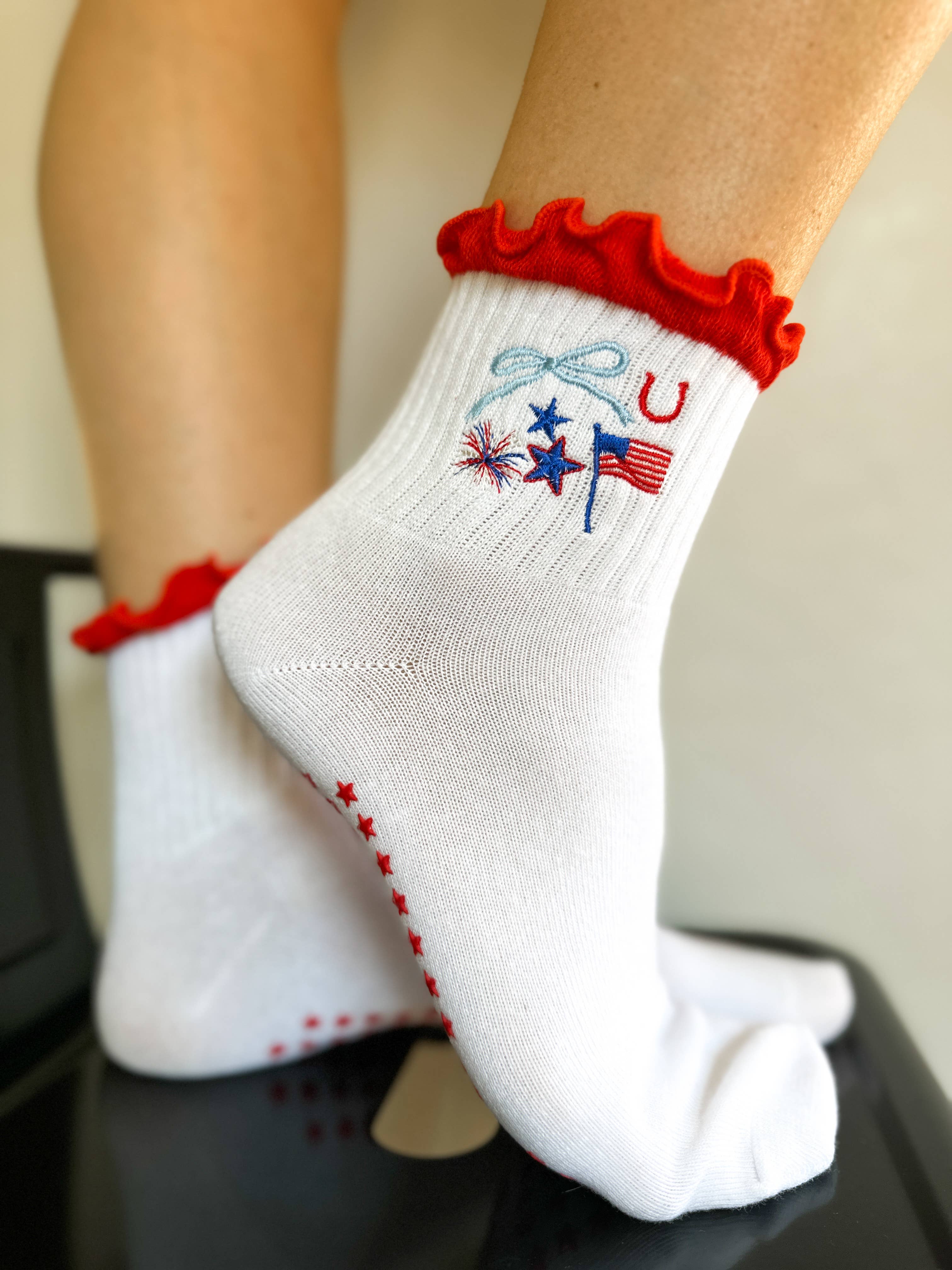 Stollie grips - Wholesale Socks - Women's - PILATES GRIP CREW SOCK | STAR SPANGLED AMERICAN GIRL0
