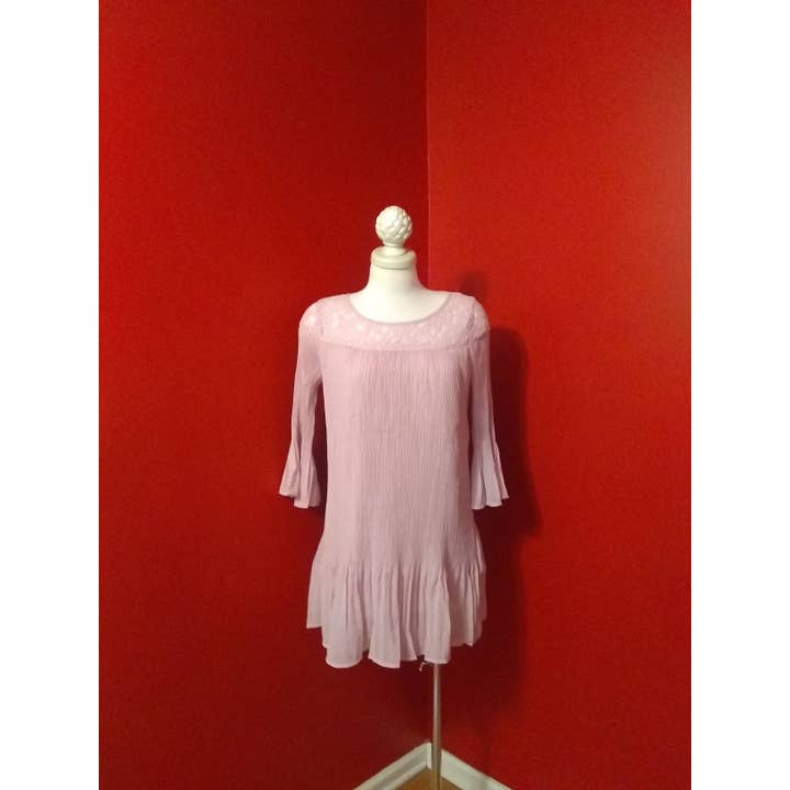 Vestito per la vendita all'ingrosso da parte di Jones & Ivy Collections, Inc.