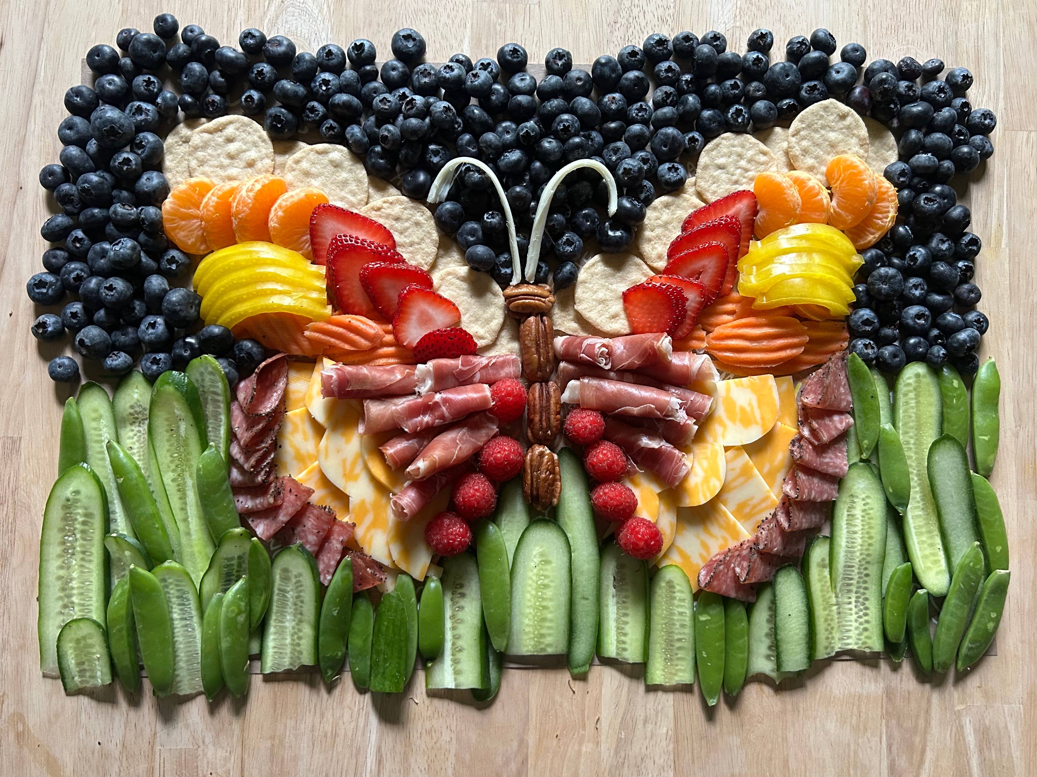 Color Box Design & Letterpress - Venta al por mayor Tablas de quesos - Guía de Charcutería | Mariposa1