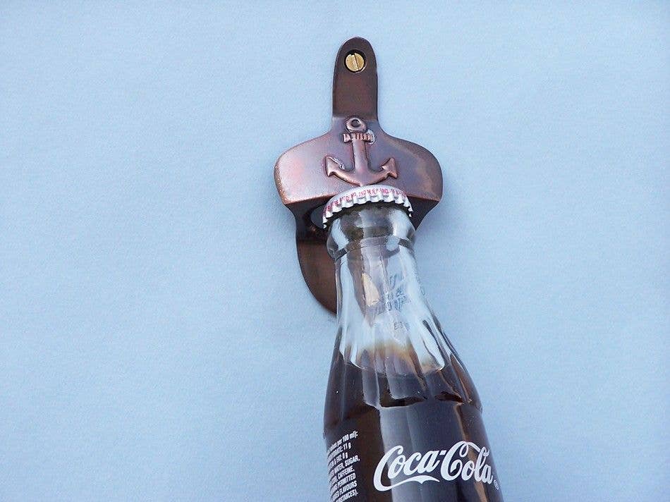 Hampton Nautical - Venta al por mayor Abrebotellas - Abridor de botellas de ancla de cobre antiguo montado en la pared 3"2