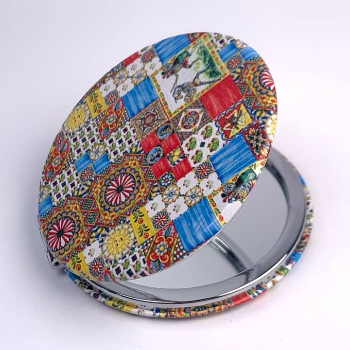 Miroir Compact Trinacria Sicilien pour la vente par Oriana Lamarca Designs