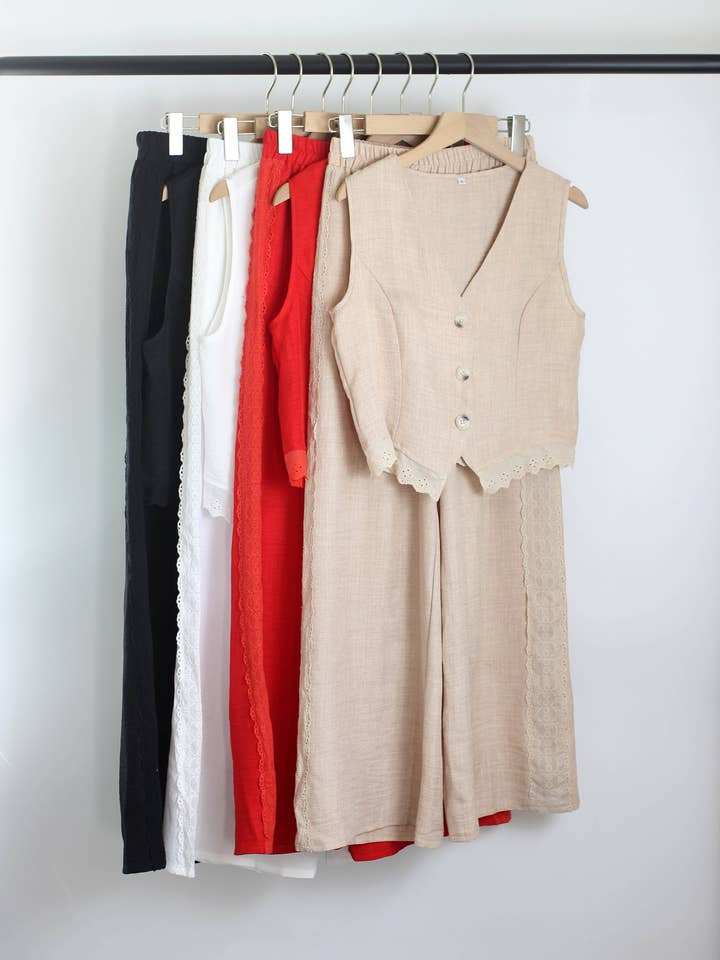 E2503DY78980 - Two-Piece Women’s Outfit with Lace Trim for wholesale by ESLEY