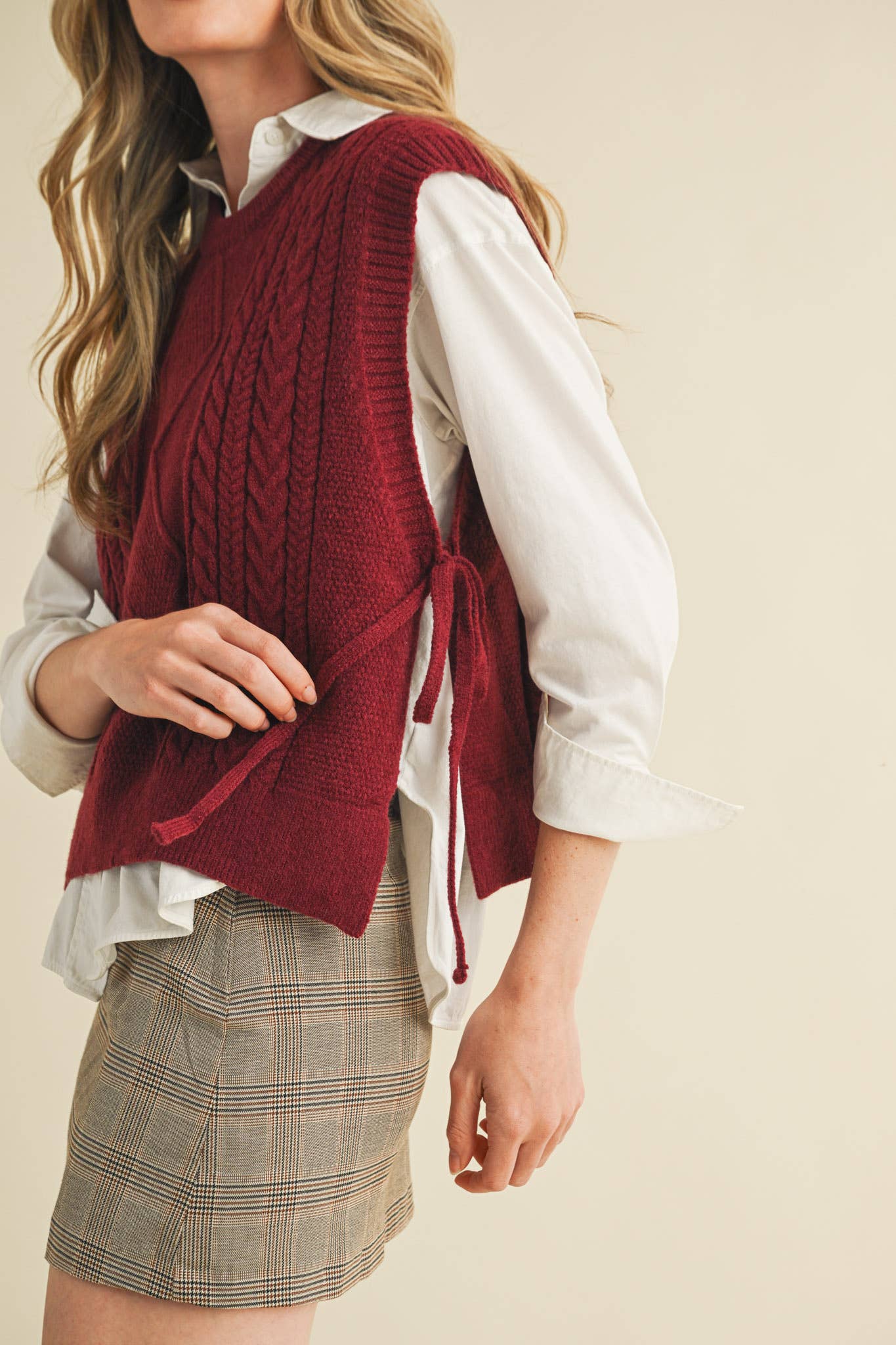 &MERCI - Wholesale Sweater Vest - Women's - CABLE KNIT SIDE TIE SWEATER VEST MSW1063736