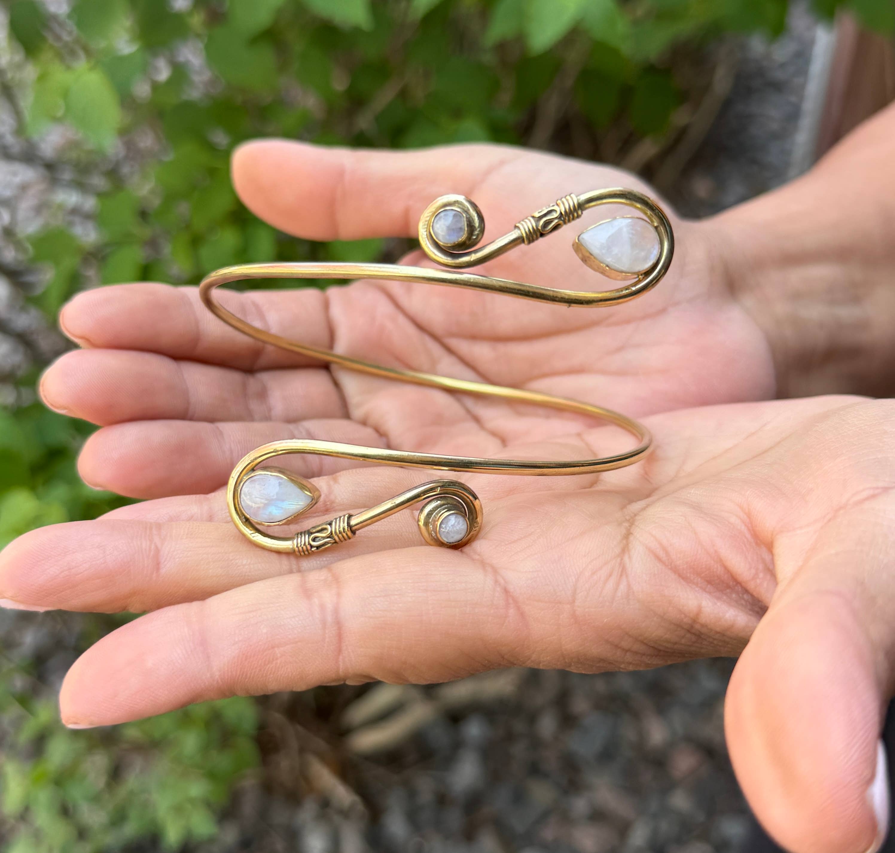 Lungta Imports – Engroshandel Manchetarmbånd – Håndlavet armcuff-armbånd med sten5