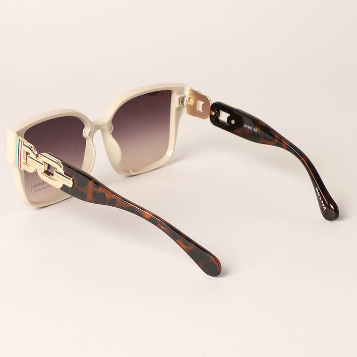 ASSORTED COLOR Chunky Chain Deco Legs Thin Frame Sunglasses for wholesale on Faire8