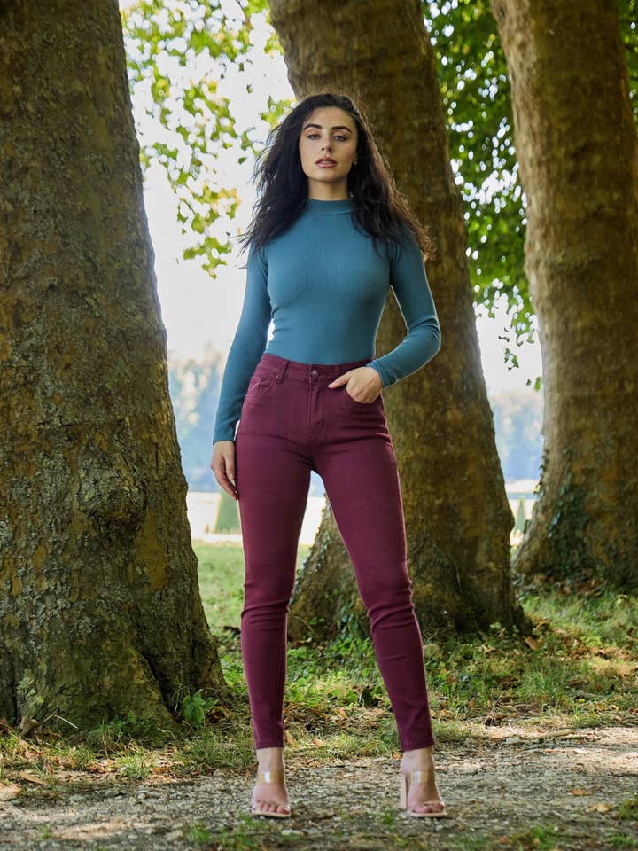 Pantaloni denim colorati push-up bordeaux per la vendita all'ingrosso da parte di FSHNNL