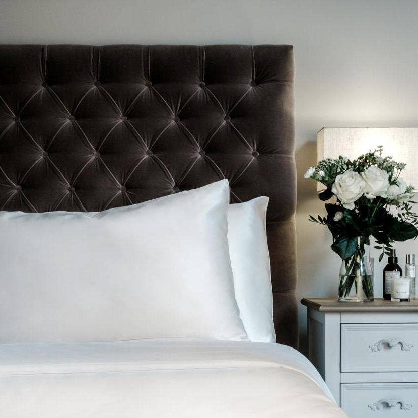 The Silk Collection - Wholesale Bedding Pillowcase/Sham - The Pure Silk Pillowcase Set of Two in gift box0