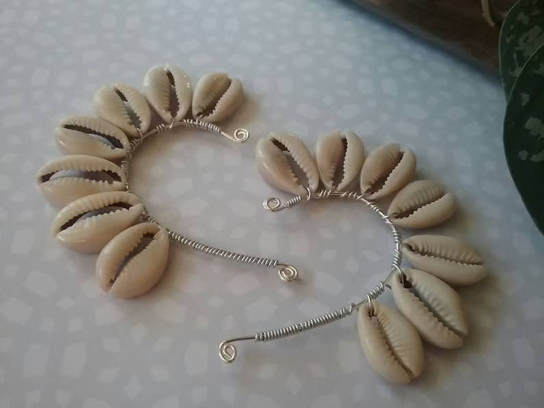 Bellacee Jewelry – Großhandel Ear Cuff/Ohrklemme – Ohrenklemme aus Kaurischalen (Paar)7