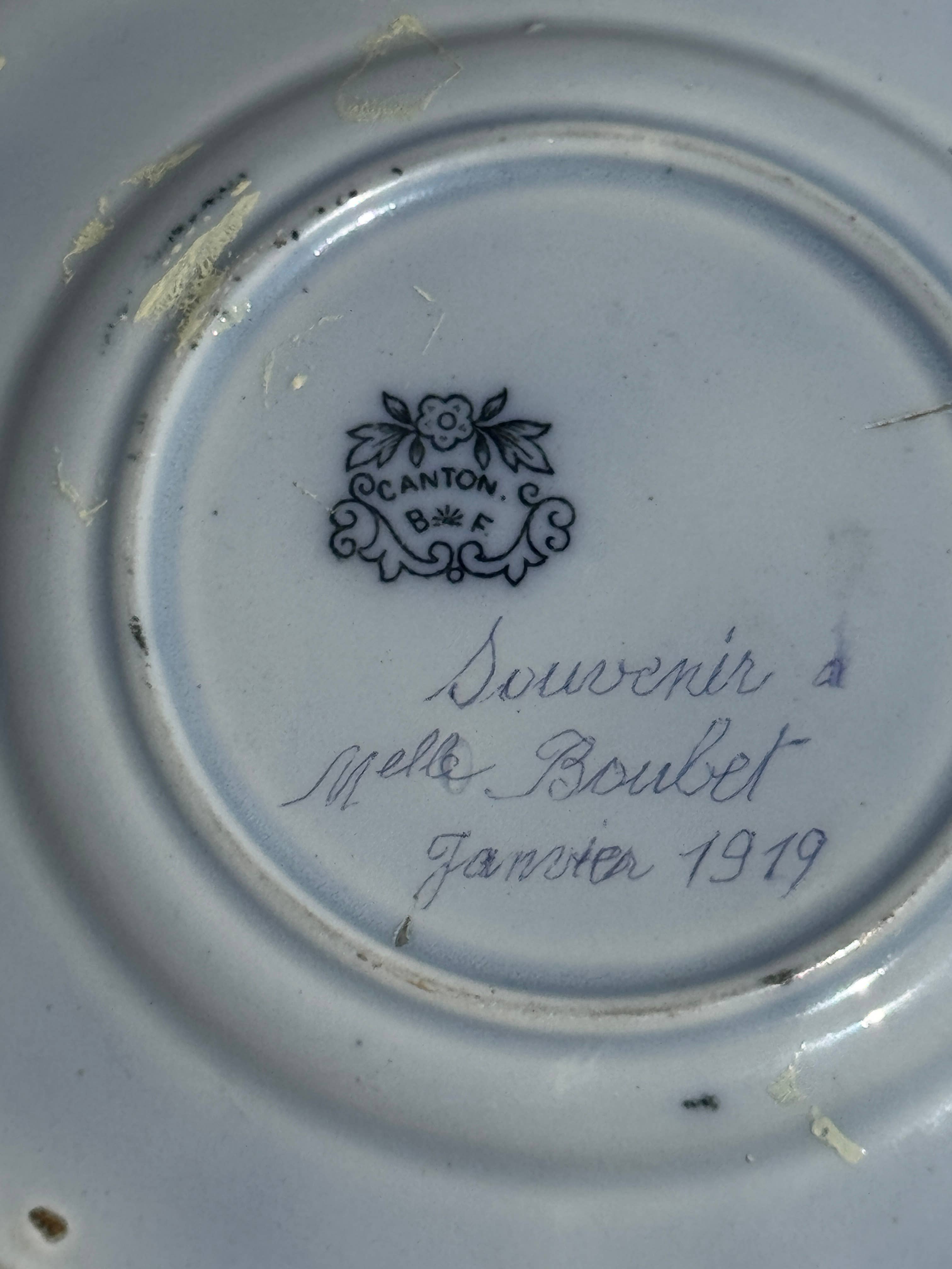 Office Objets - Wholesale Dinner Plate - 1850 Canton plate depicting a garden scene15