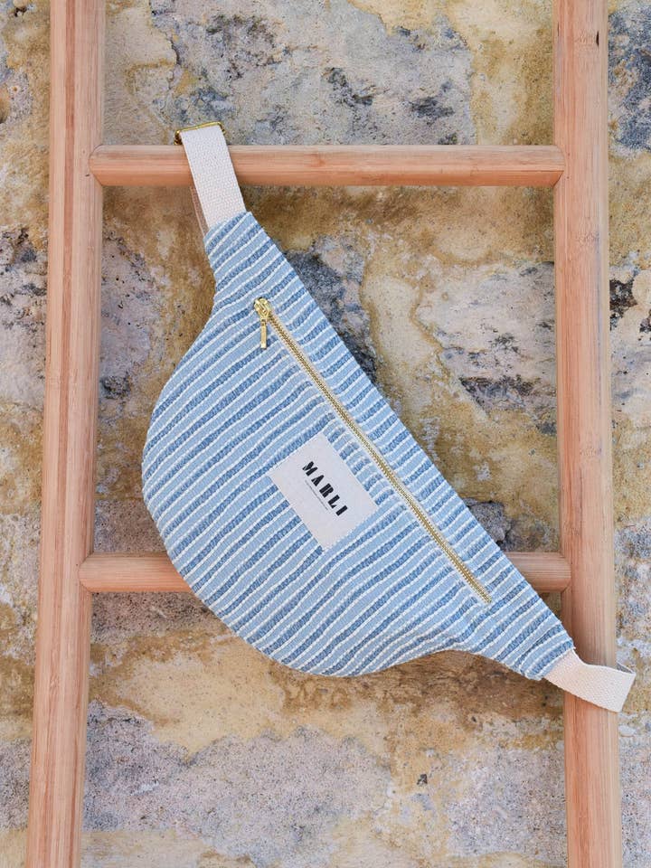 Emily himmelblå fanny pack for engroshandel hos Marli