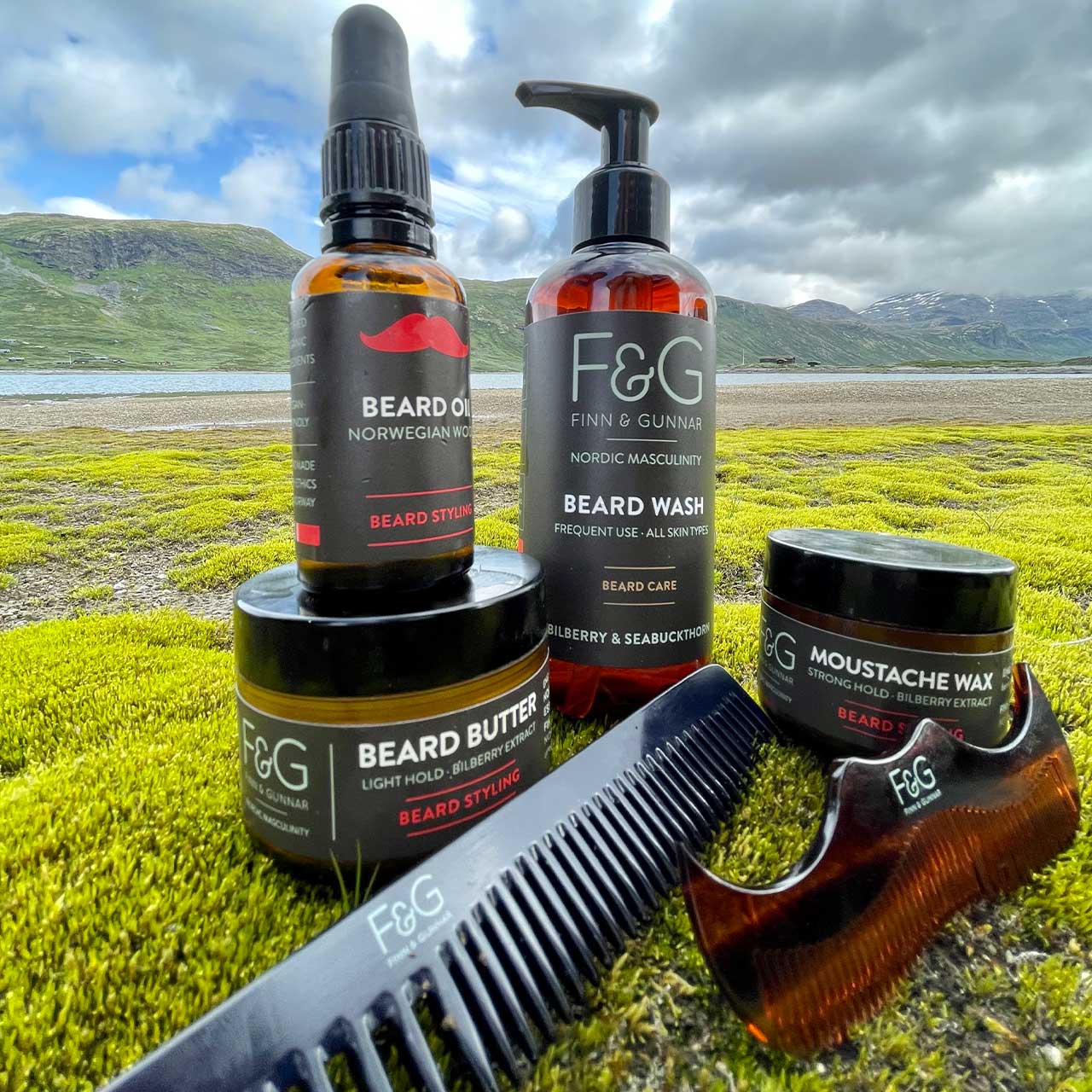 Finn & Gunnar Mustache Comb Amber for wholesale on Faire1