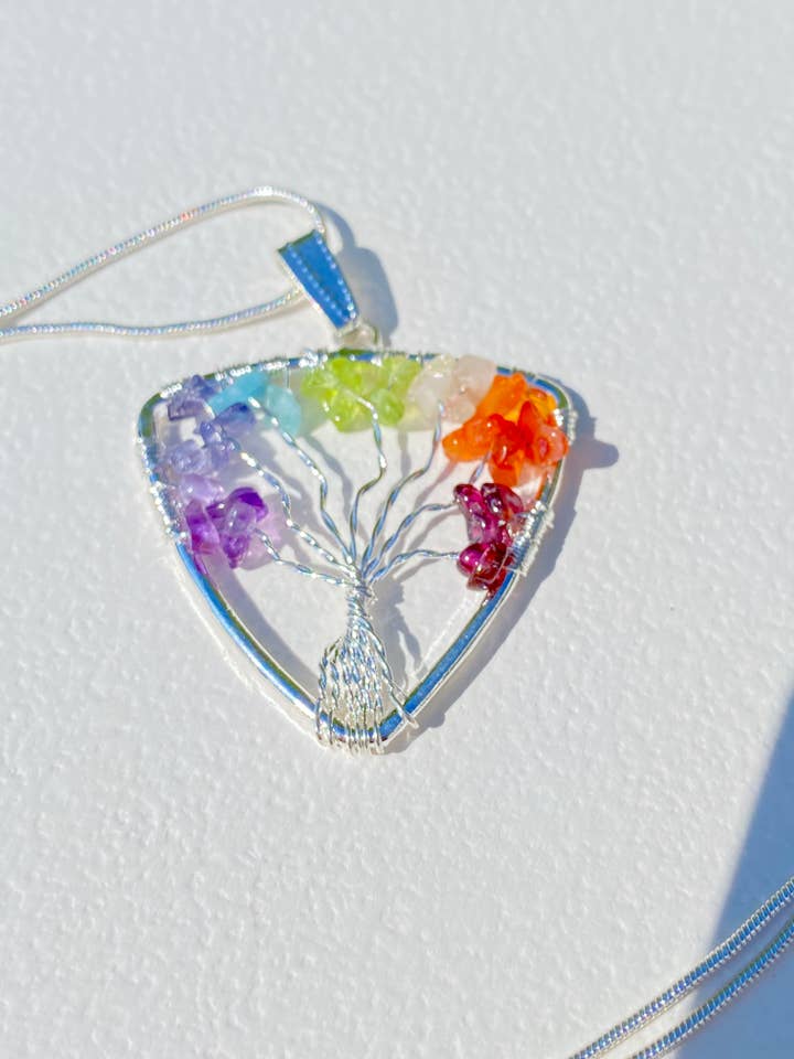 Collar Árbol de la Vida Chakra para venta al por mayor de Above Tha Clouds