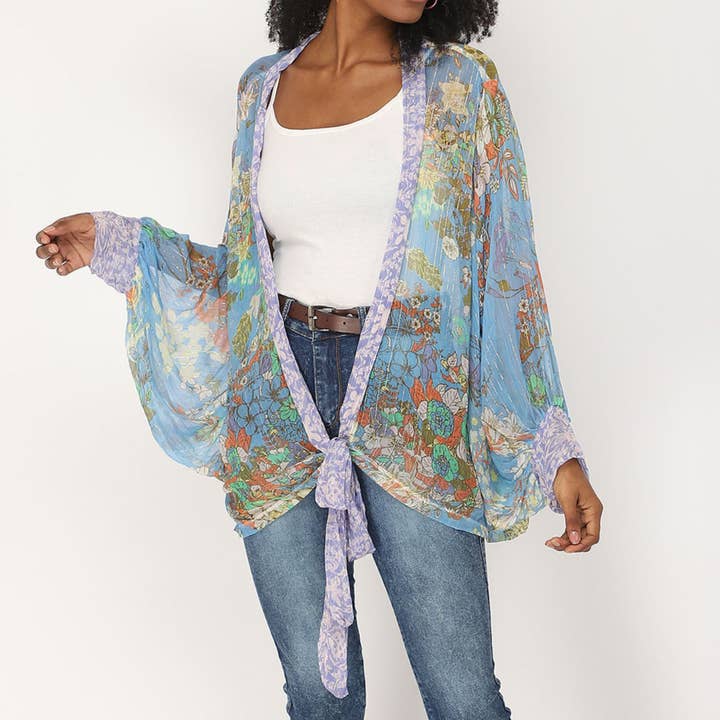 Kimono Corsage pour la vente par Vismaya - A Brand by Shivani LLC