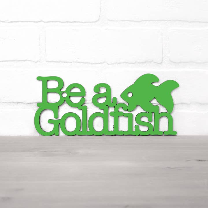 Spunky Fluff - Vente Enseigne murale - Panneau de citation en bois Be A Goldfish Inspirational Ted Lasso11