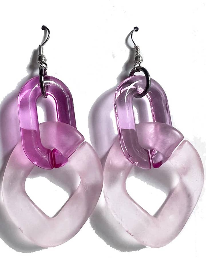 Unendliche Farben Hellrosa Fuschia-Kettenohrringe für den Großhandel von cukimber