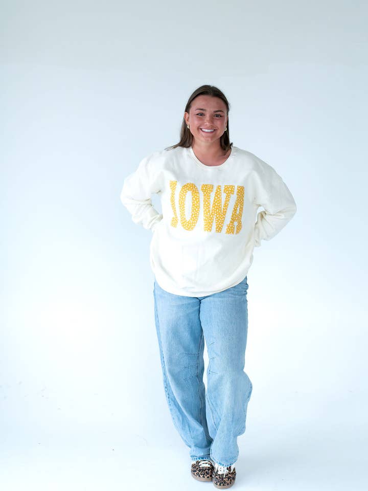 Dainty Yellow Floral IOWA - Ivory Crew for wholesale by h.flynn