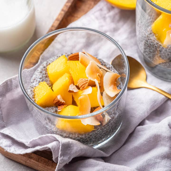 Elan - Wholesale Dried/Dehydrated Fruit - Elan Organic Dried Fruit Coconut Smiles, Snacks (4 oz)4