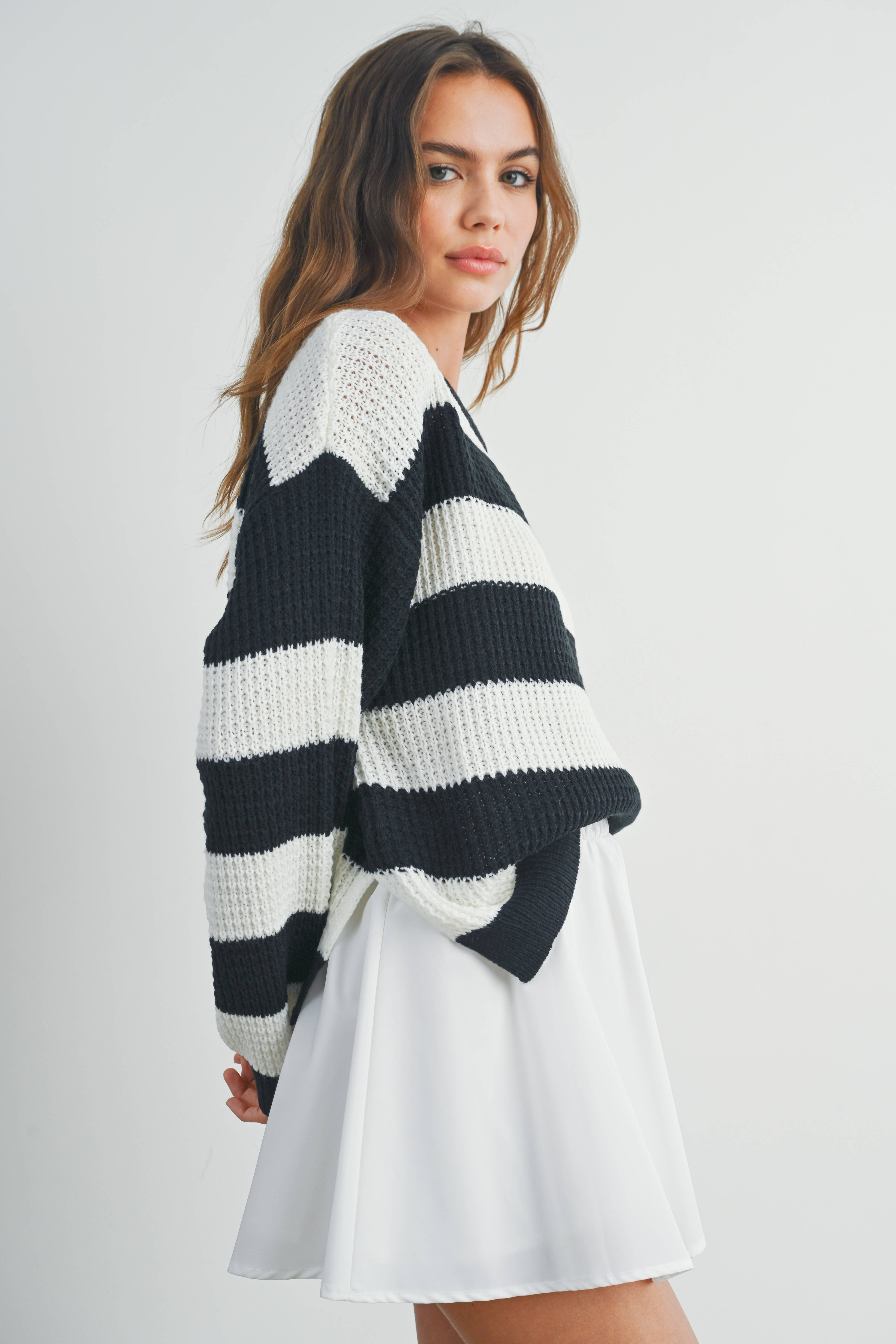 BUTTERMELON - Wholesale Knit Sweater - Women's - Striped Round Neck Long Sleeve Sweater - BMW73294