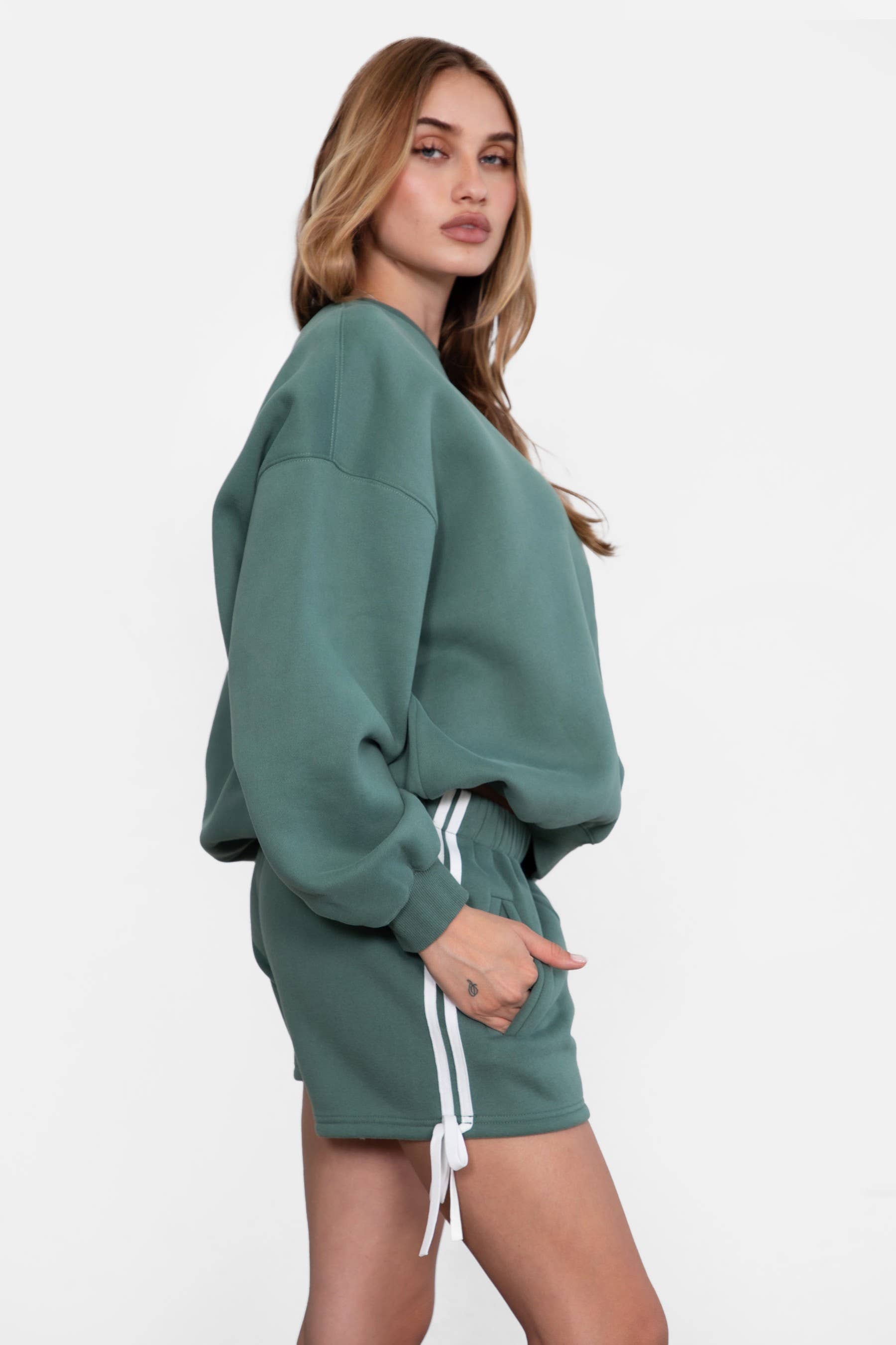 TICTOC - Wholesale Shorts - Women's - SUNNI Casual Mid Rise Plush Fleece Shorts23