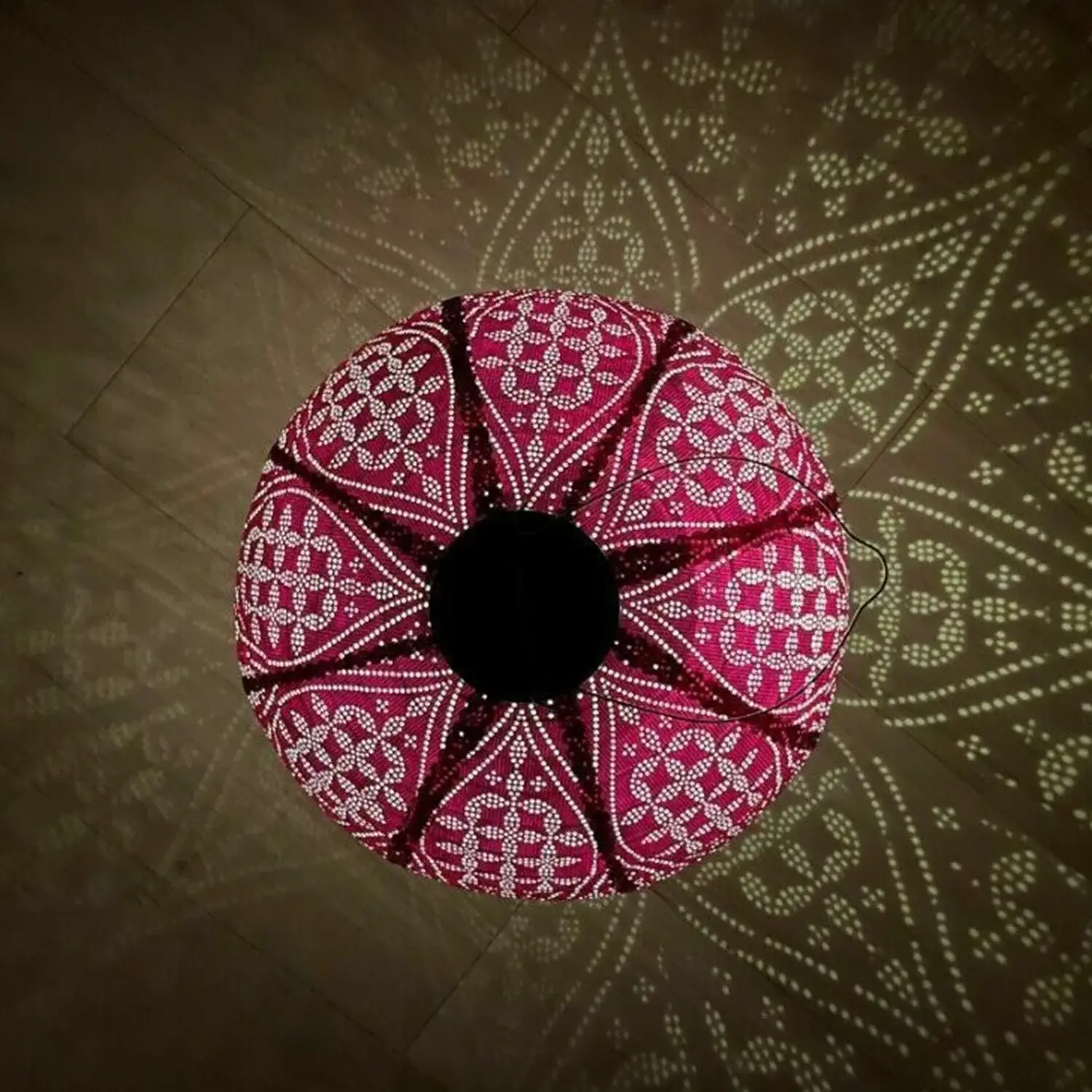 Delicious Designs Ltd - Wholesale Lantern - Solar Lantern - Pink Flower Balloon 30cm2