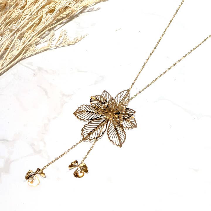 Gold 43675 Stainless steel flower necklace for wholesale on Faire0