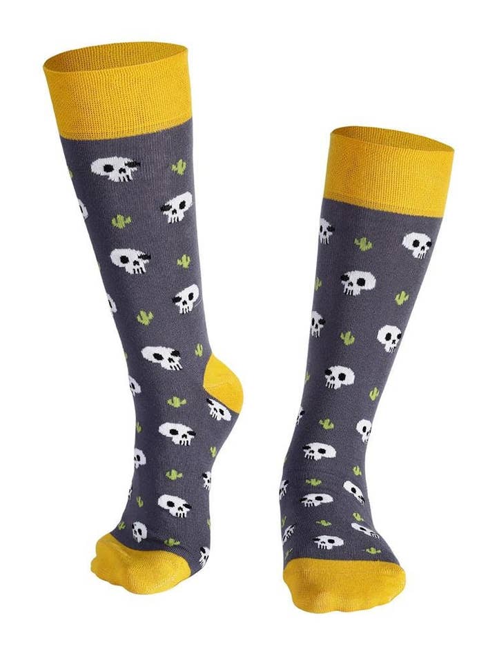 Chaussettes Hommes Cactus Crâne / Cadeau Parfait pour Hommes / Chaussettes Amusantes pour la vente par Socksbros LTD