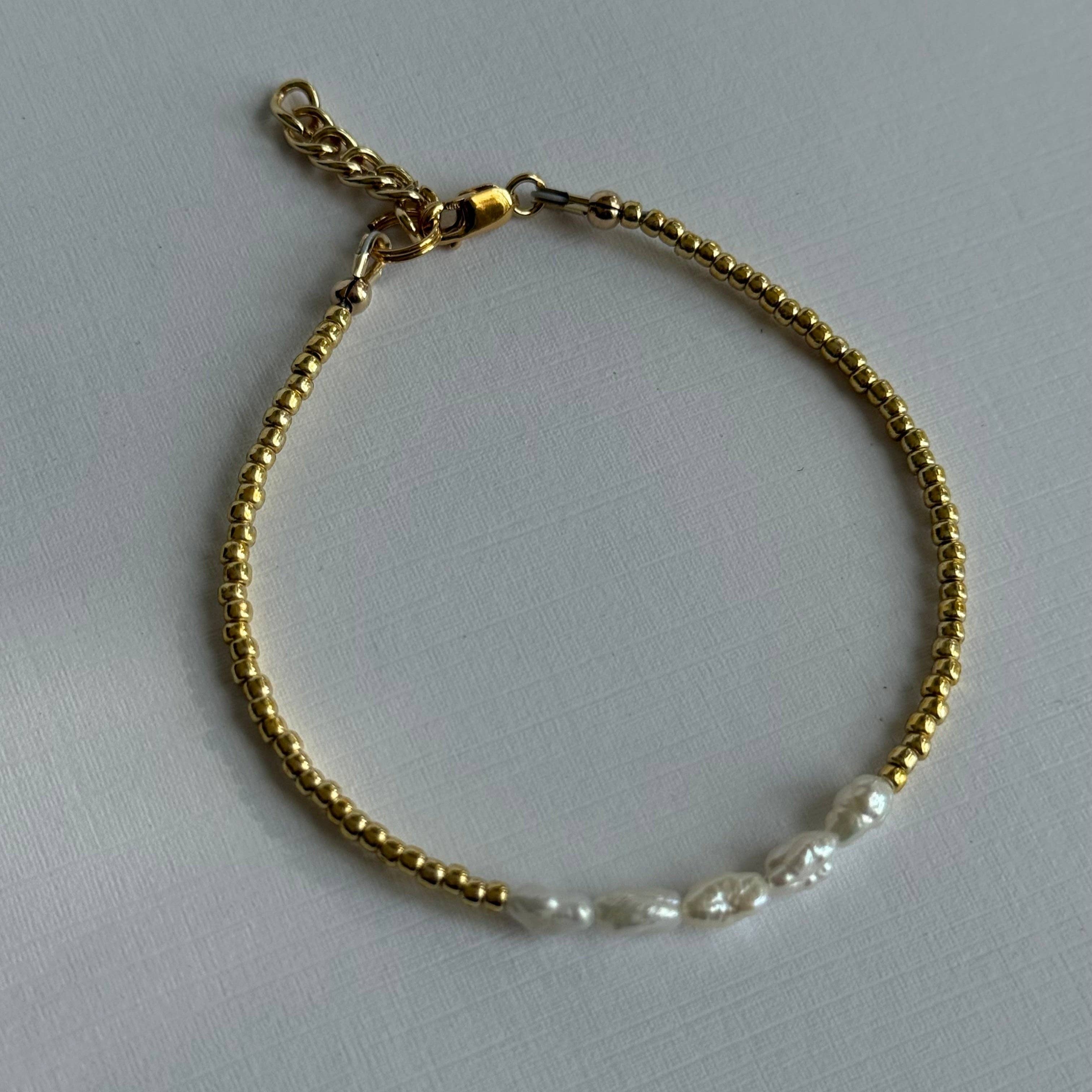 i said oui – wholesale Beaded bracelet – Vintage Pearl & Gold Strand5