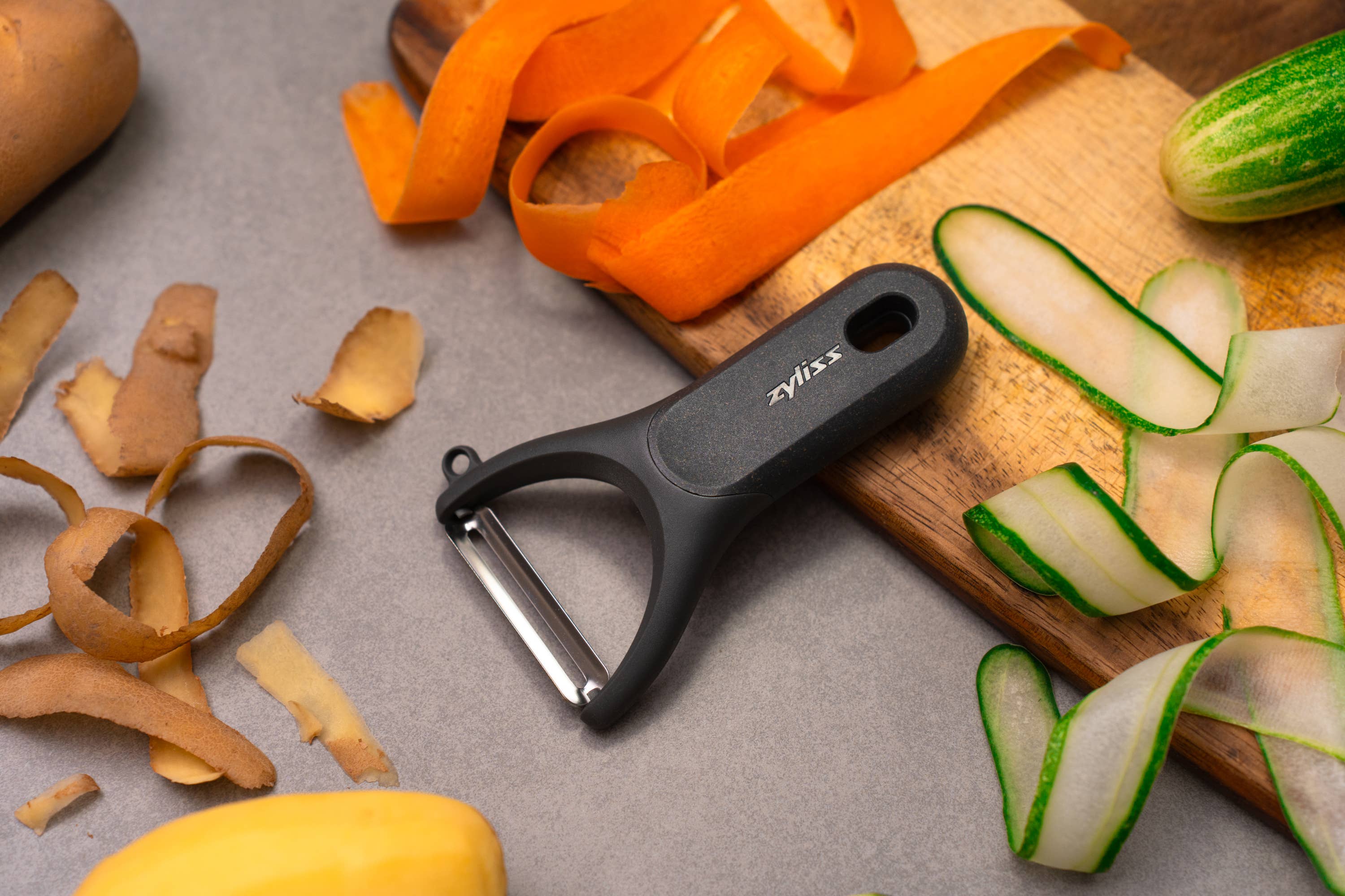 DK Household Brands (Zyliss, Cole & Mason, AdHoc, SwissMar, Culinare, Ken Hom) – wholesale Peeler – Zyliss Y Peeler6