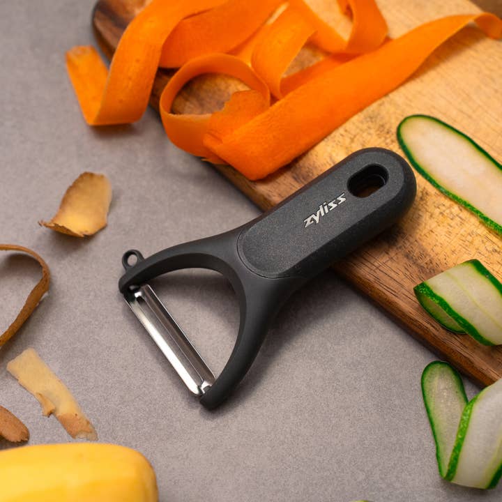 DK Household Brands (Zyliss, Cole & Mason, AdHoc, SwissMar, Culinare, Ken Hom) – wholesale Peeler – Zyliss Y Peeler6