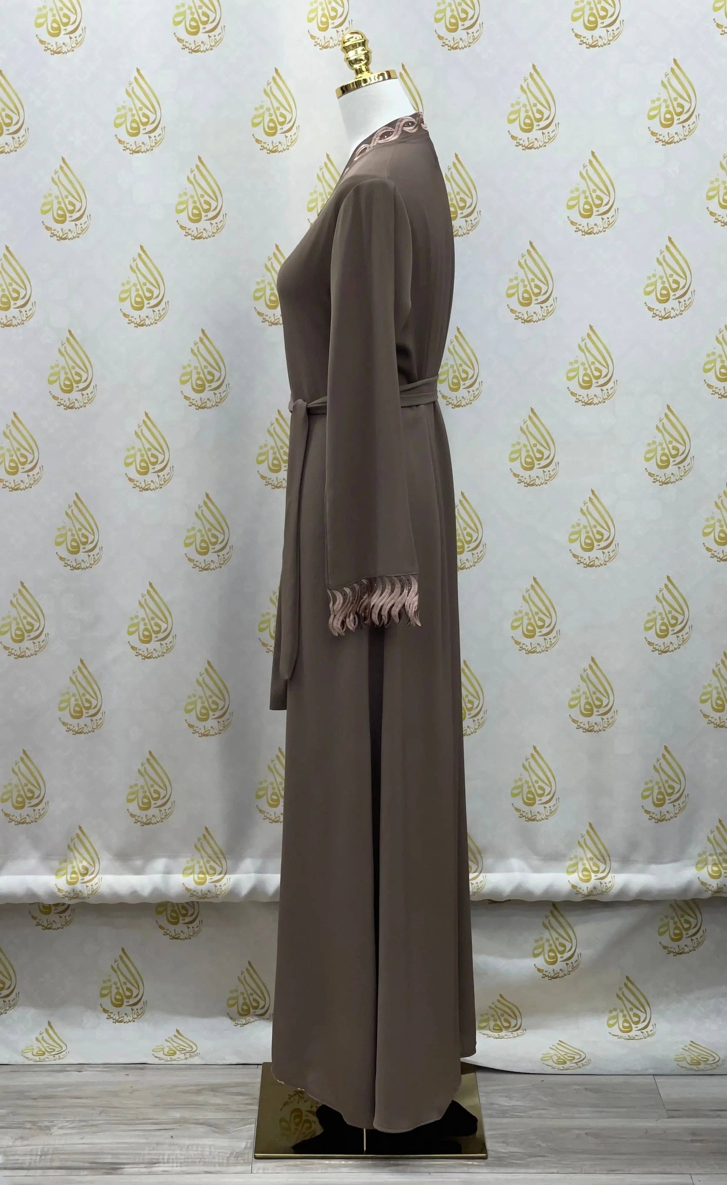Palestinian Elegance - Wholesale Kaftan - Women's - Elegant Abaya: Style and Sophistication in Harmony7