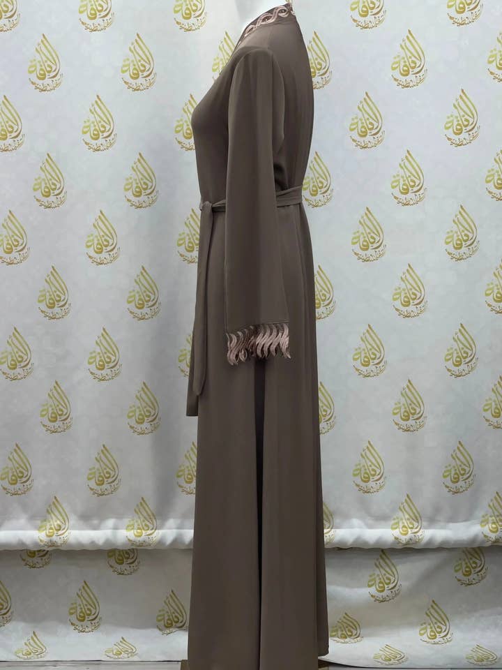 Palestinian Elegance - Wholesale Kaftan - Women's - Elegant Abaya: Style and Sophistication in Harmony7