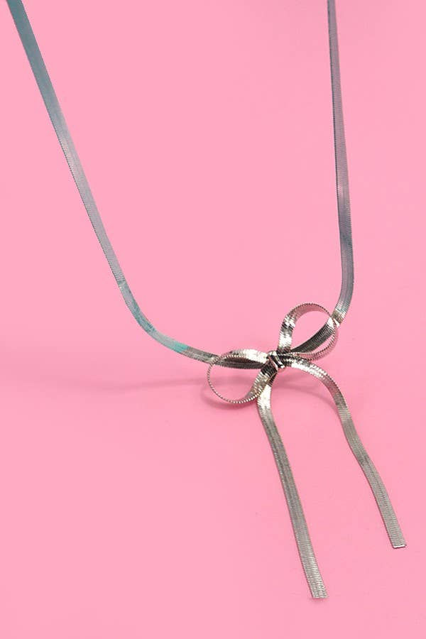 JOSSLYN by wall to wall - Wholesale Pendant/Charm Necklace - HERRINGBONE SNAKE CHAIN BOW NECKLACE | 40NK3092