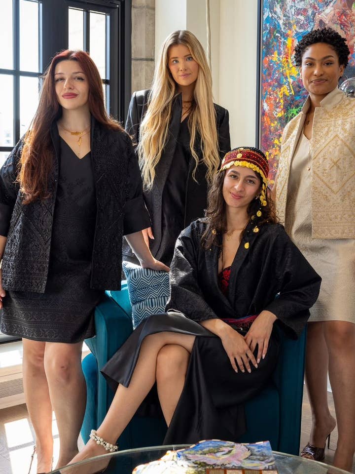 Black Vest for wholesale by HAMA