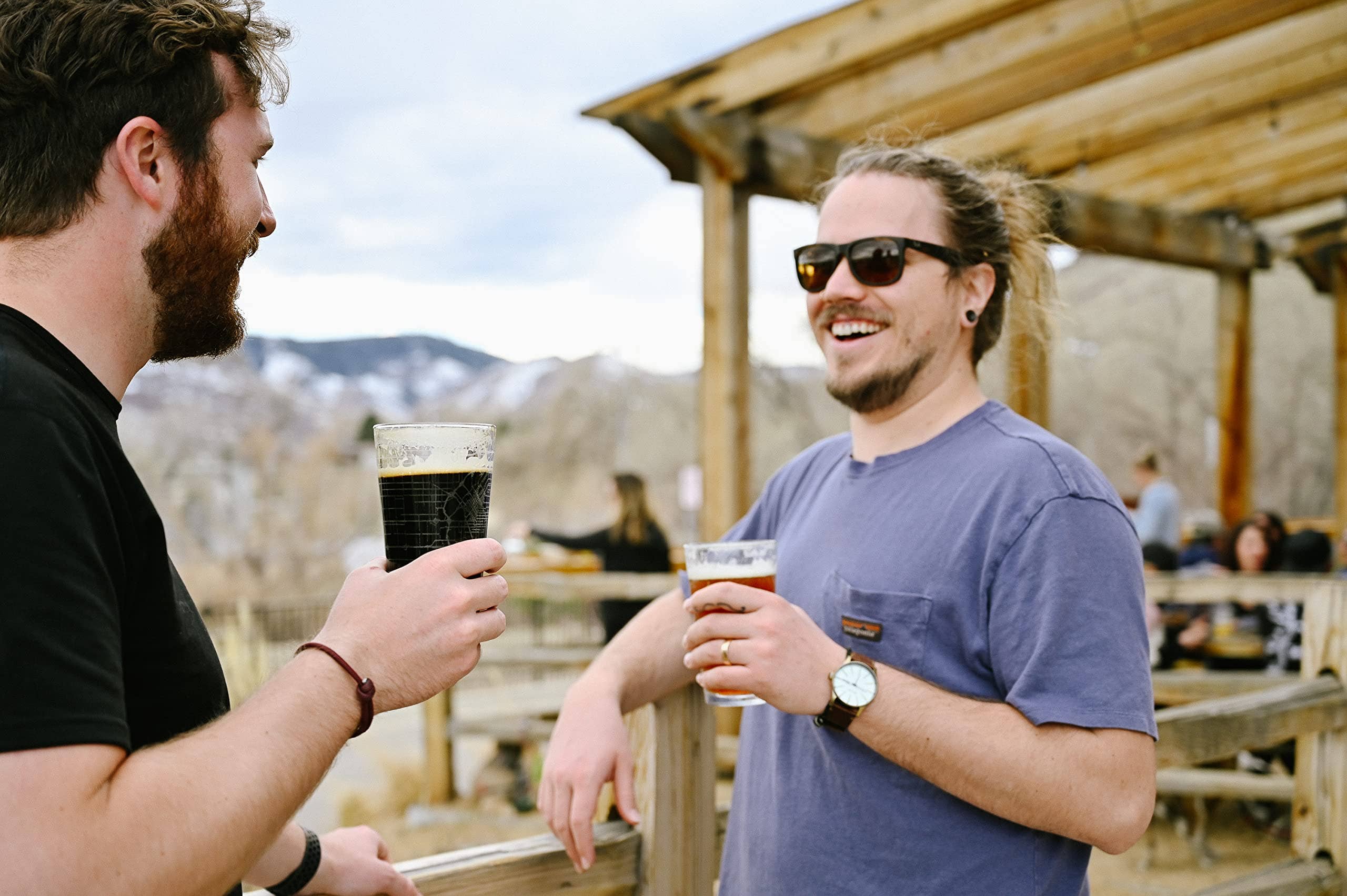 LumEngrave – wholesale Beer glass/mug – DOUBLE EXPOSURE HUMMINGBIRD Engraved 16oz Pint Glasses2