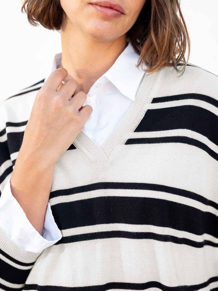 MERSEA - Wholesale Knit Top - Women's - Catalina V Neck Sweater59