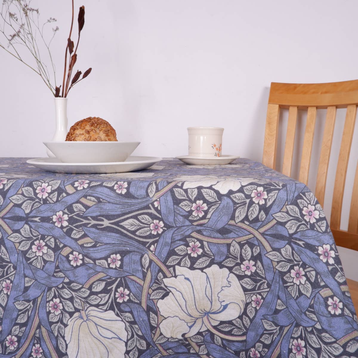 NorraVilla - Wholesale Tablecloth - Linen Tablecloth in William Morris Blue Pimpernel print0
