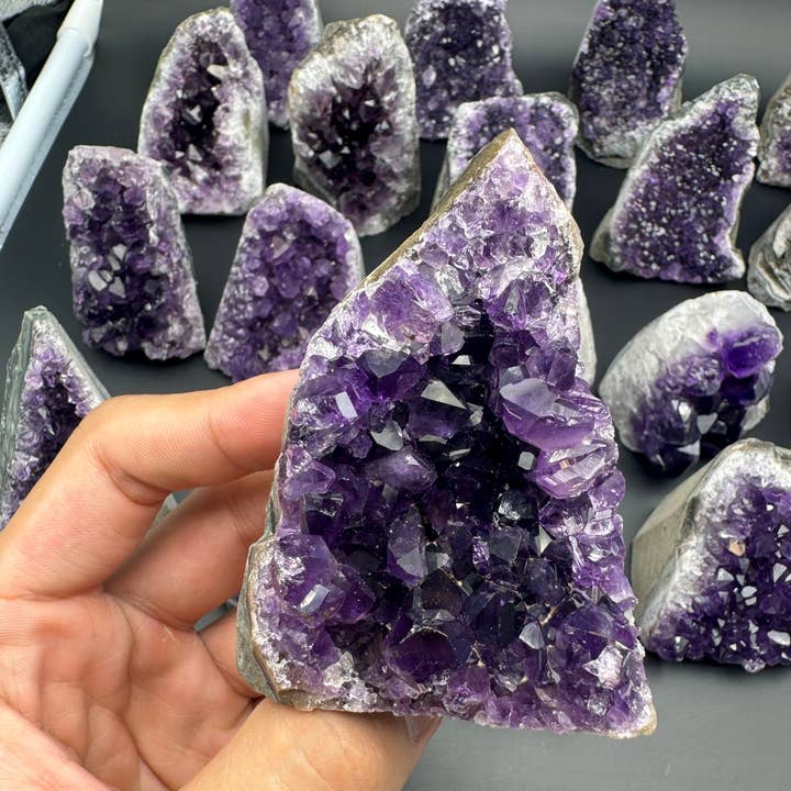 Foliesbijoux - Wholesale Spiritual Stone/Crystal - Geode Raw Amethyst 210-240g Uruguay AAA2
