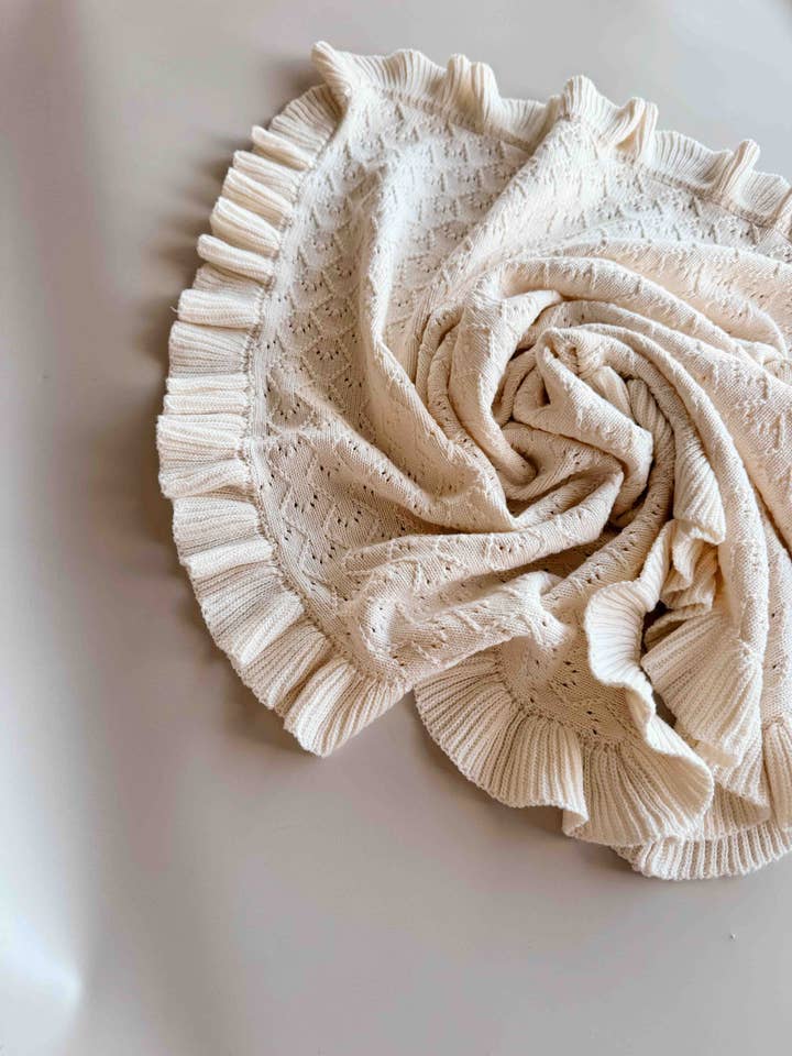 FRECKLES the label - Wholesale Bedding Blanket - Kids & Baby - PRE-ORDER Mila Pointelle Frill Blanket | Snow1