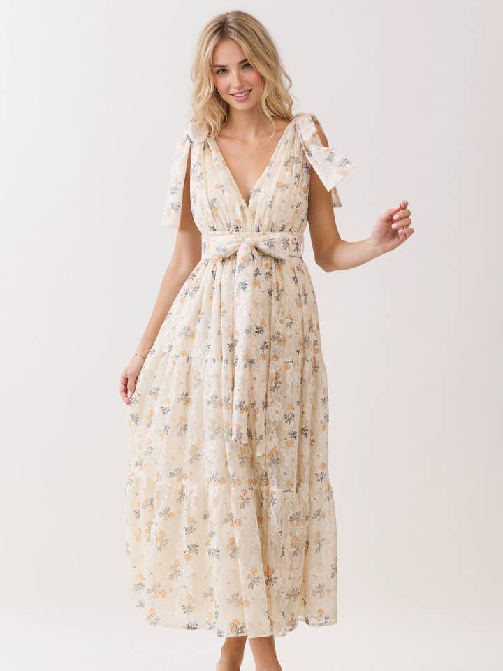 ABITO IN PIZZO CON VITA ELASTICIZZATA per la vendita all'ingrosso da parte di Dear Daisy