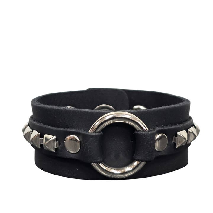 FB435PMD MINI PYRAMID STUDDED MIDDLE RING BRACELET for wholesale by Funk Plus