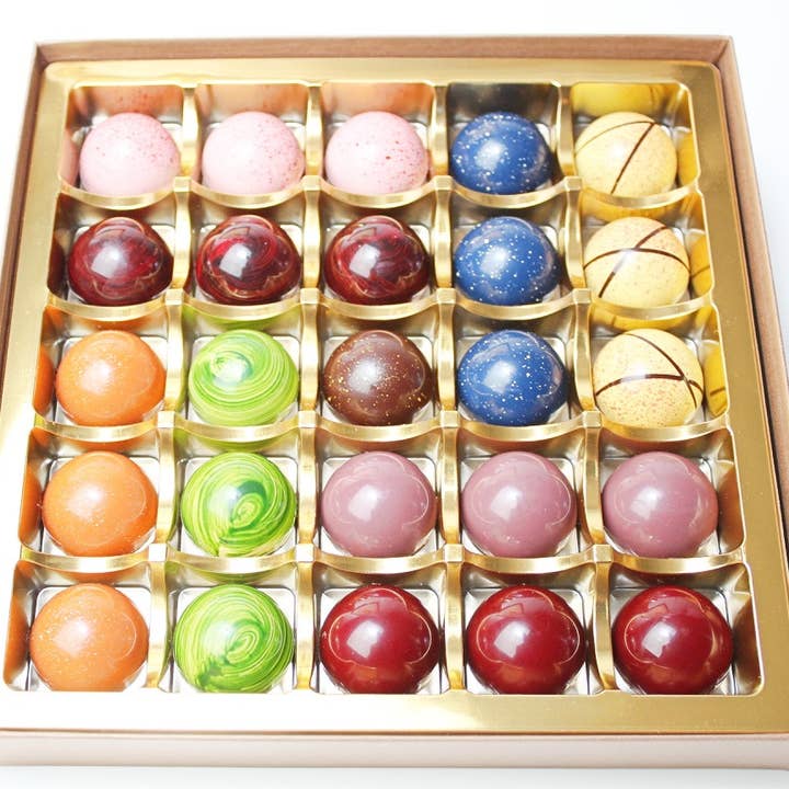 25-styks signaturudvalg æske for engroshandel hos Sebastian Kobelt Chocolatier