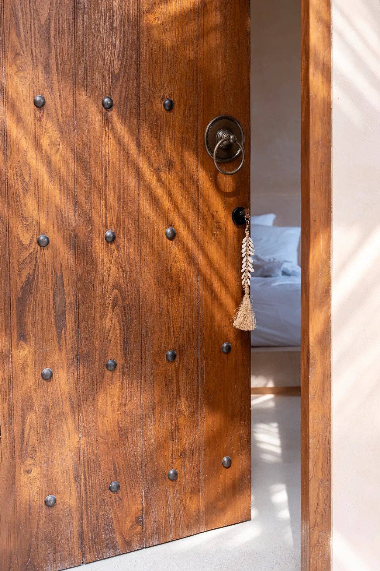 Bazar Bizar Living - Venta al por mayor Llavero - Unisex - Llavero de rafia estilo espina de pescado - Blanco natural2