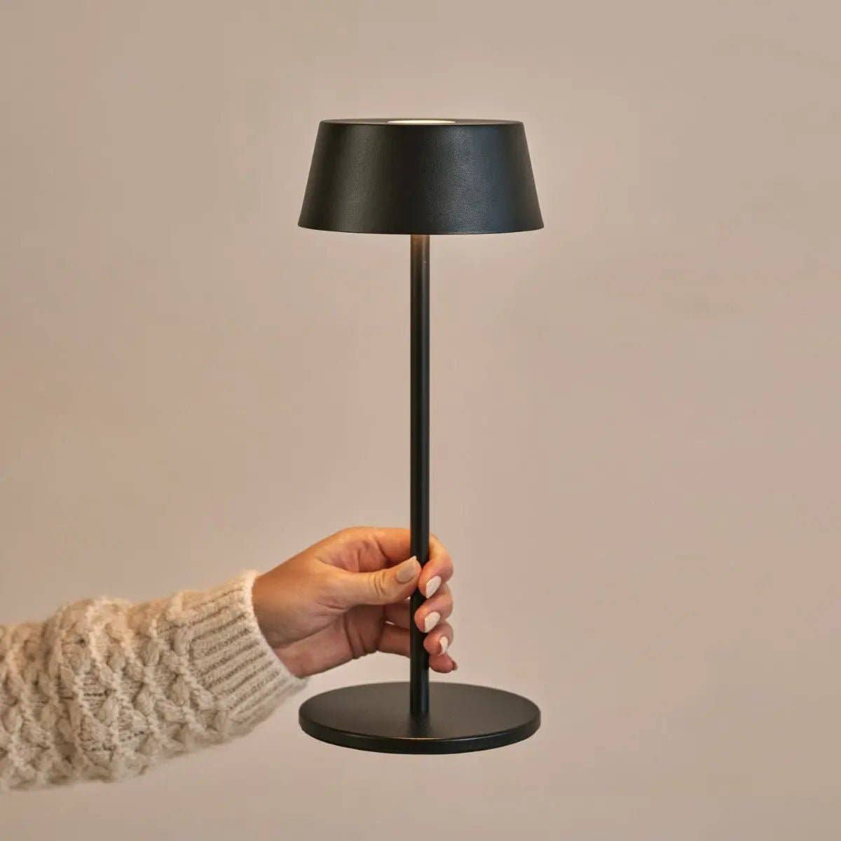 Tavellio - Wholesale Accent/Desk Lamp - Hugo Midnight Black Rechargeable Table Lamp | Dimmable, Stylish & Cordless2