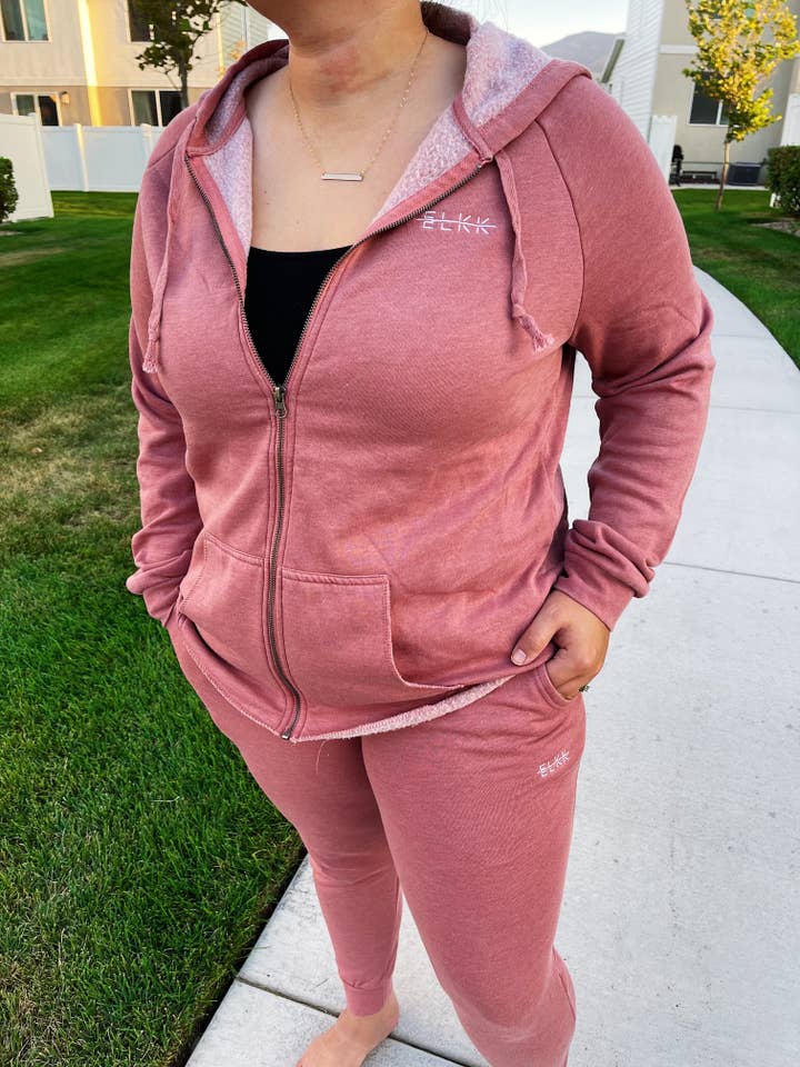 ELKK-broderad jacka med dragkedja för wholesale av Elkk Designs