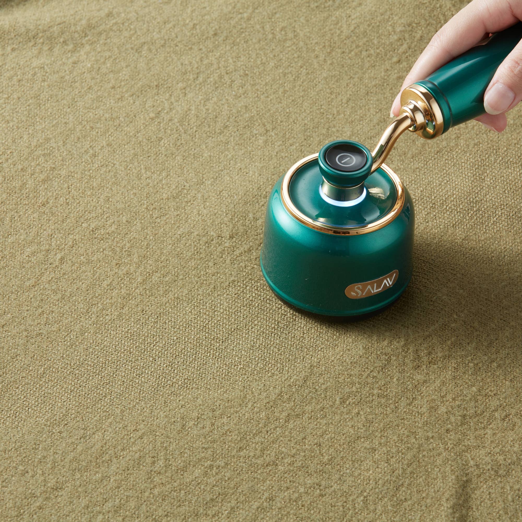 Salav-True & Tidy - Wholesale Lint Roller - Retro Edition Rechargeable Fabric Shaver and Lint Roller10