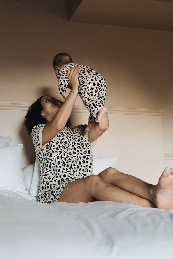 Geometric baby jumpsuit 100% organic cotton for wholesale on Faire3