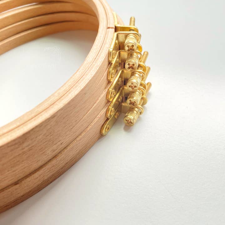 Eight22Crafts - Wholesale Embroidery/cross-stitch supplies - Oval Beechwood Embroidery Hoops, Cross Stitch Hoop Frames4