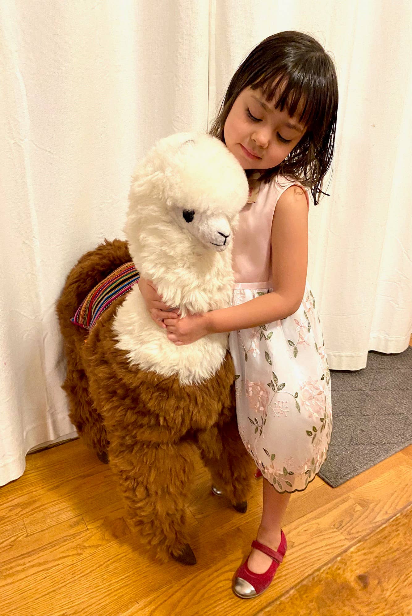 Blossom Inspirations – wholesale Fyllda/plyschleksaker - Barn och baby – Stående alpaca-leksak19