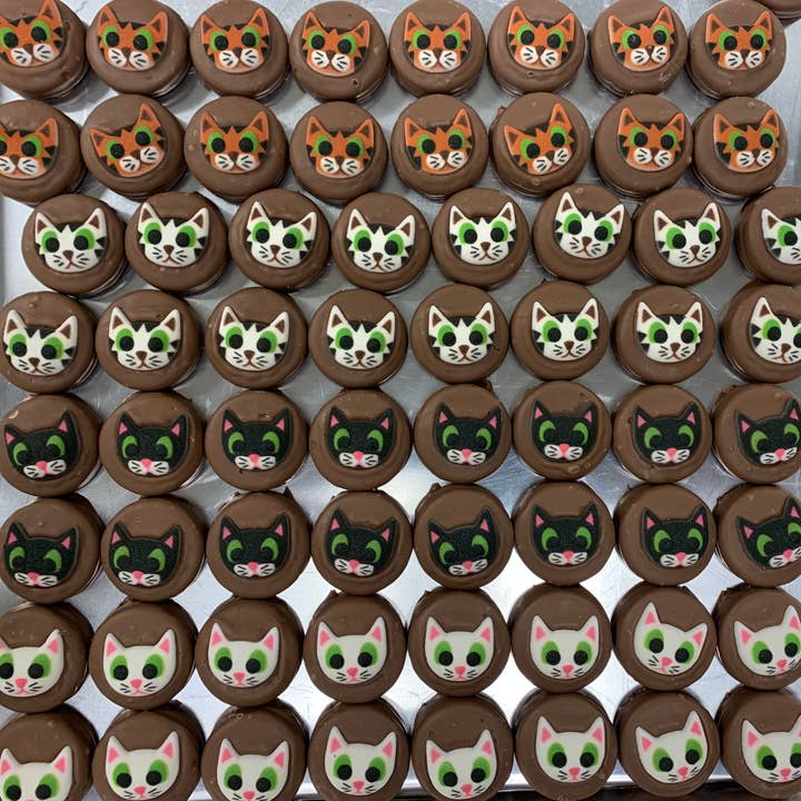 O'Shea's Candies Sweet Shop - Wholesale Chocolate Covered Sweets - O’Oreo “Cat Theme” 🐈 Milk Chocolate 2PK Sealed